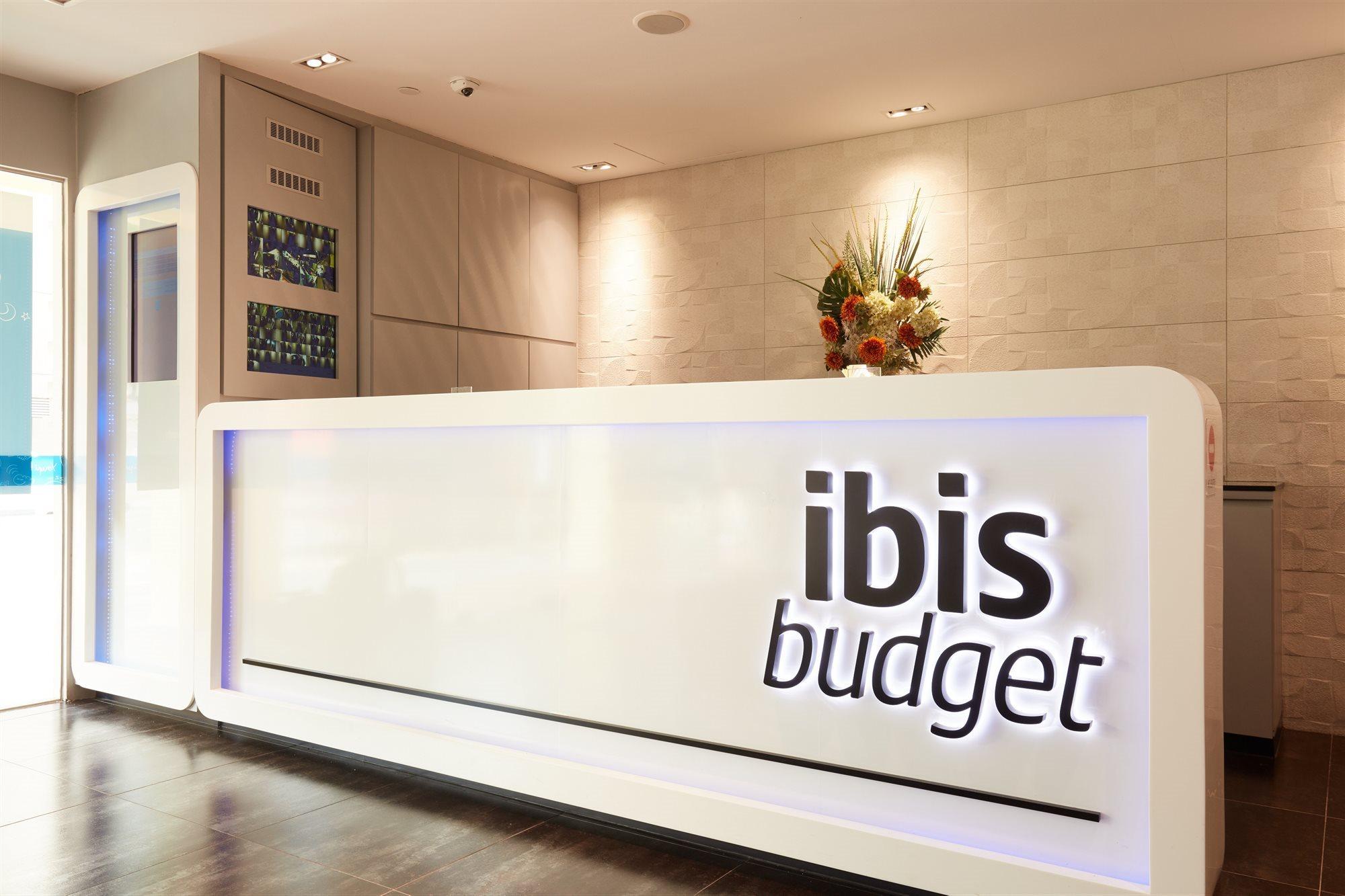 Ibis Budget Singapore Selegie Exterior photo